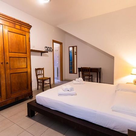 Theo'S Rooms Olbia Eksteriør billede
